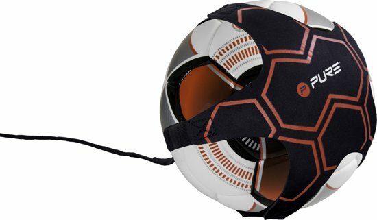 Pure2Improve Football trainer with ball size 5